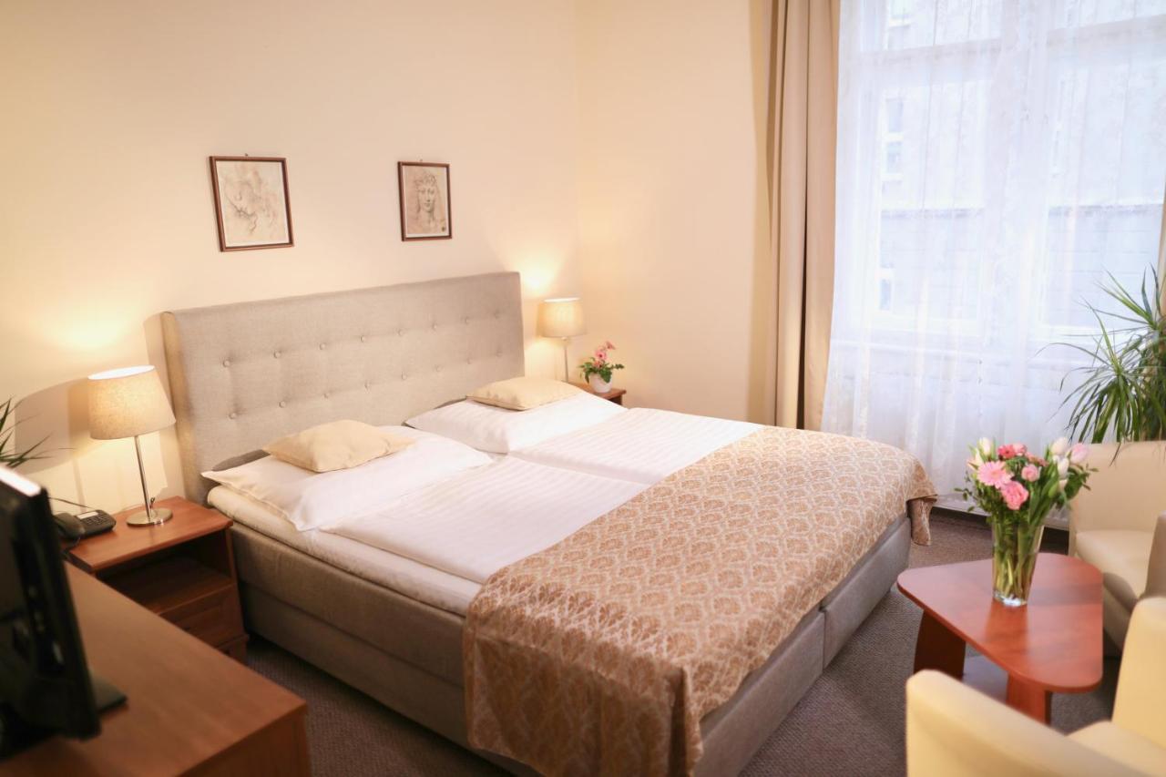 U Semika Otel Prag Dış mekan fotoğraf